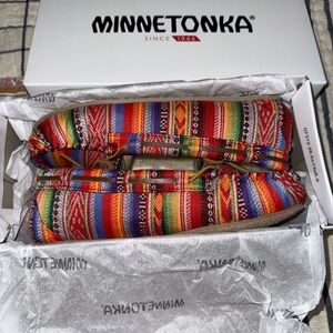 Minnetonka Frisco Stripe Cally Moccasins
